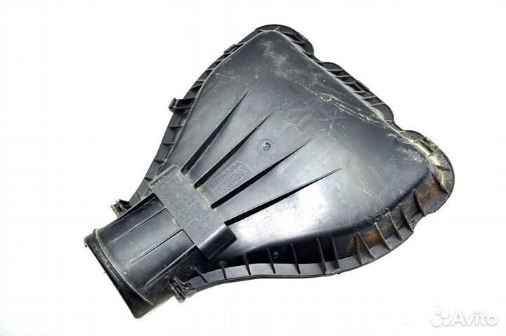 Крышка отделения для жгутов проводов кабины scania