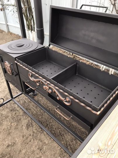 Мангал с крышей