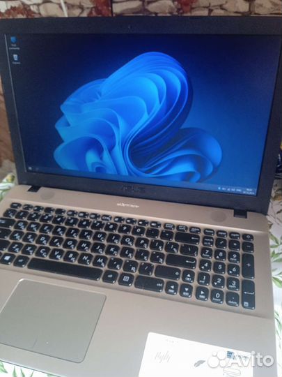 Ноутбук asus
