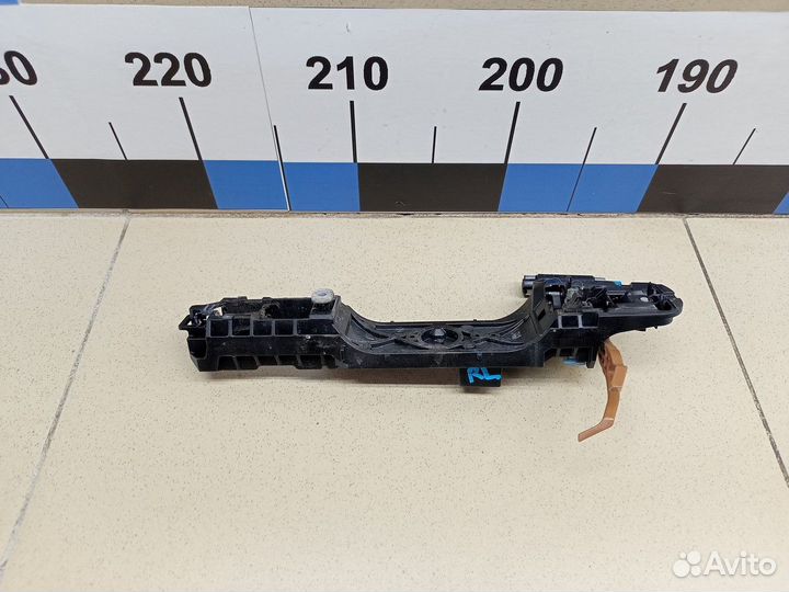 Кронштейн ручки RAV 4 2013