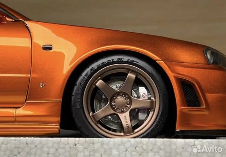 Motorhelix Nissan Skyline GT-R R34 1:18