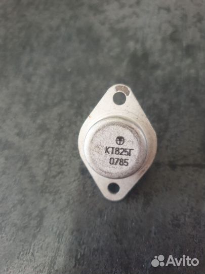 Транзистор кт 825Г