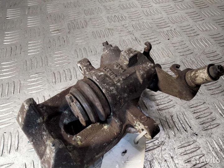 Суппорт задний правый Partner Berlingo