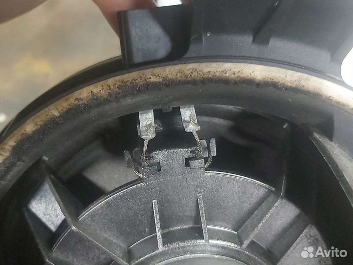 Автомобильная колонка Volvo 30679500