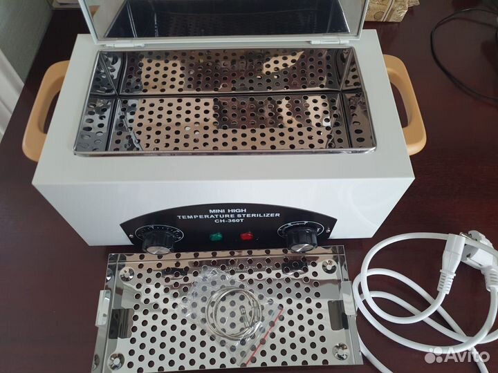 Стерилизатор для маникюрных инструментов CH-360T