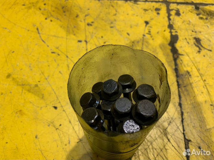 Болт головки блока Fiat Doblo 2005-2016