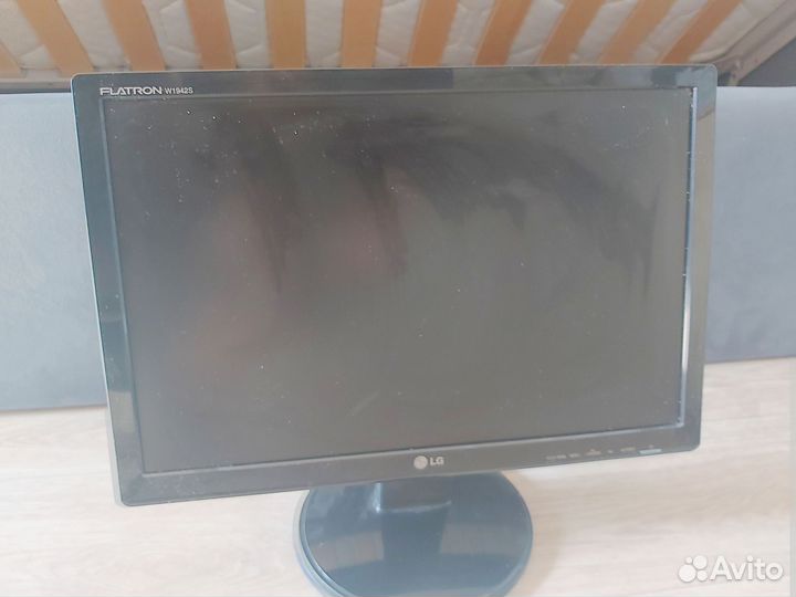 Монитор LG flatron w1942s