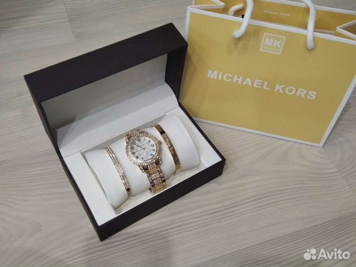 Набор женский часы