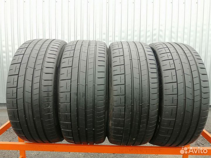 Pirelli P Zero PZ4 235/35 R19 87Y