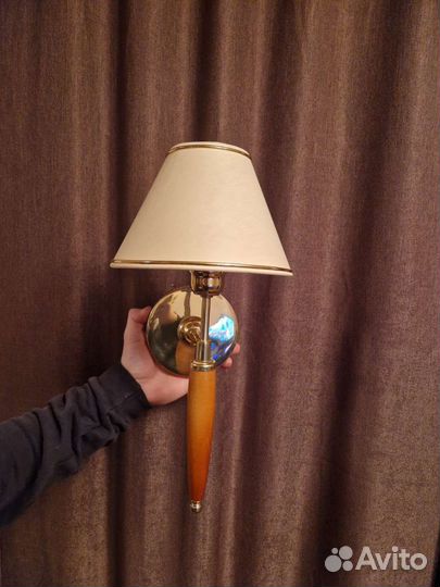 Настенный светильник бра