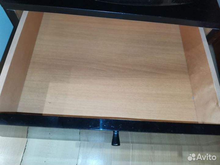 Тумба прикроватная