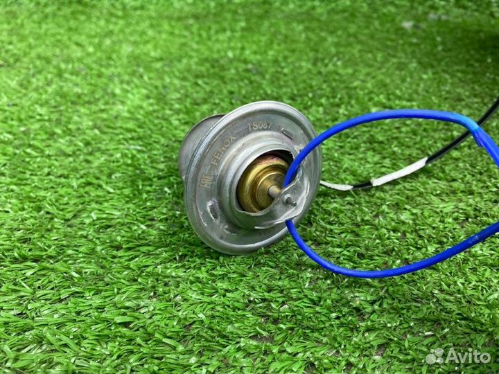 Термостат Volkswagen Passat B5