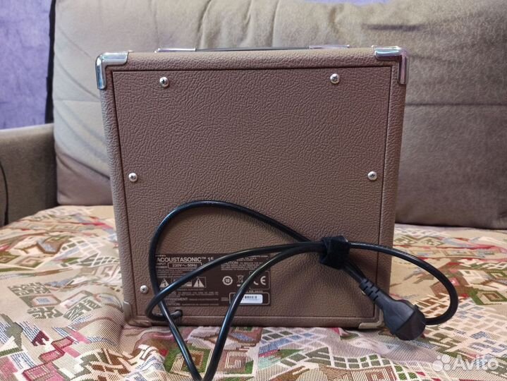 Комбоусилитель для акустической гитары