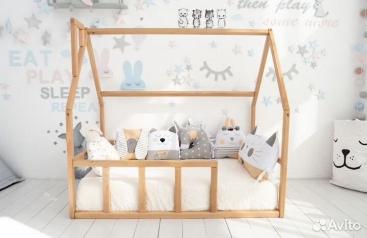 Детская кровать домик