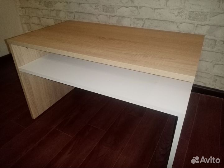 Журнальный столик