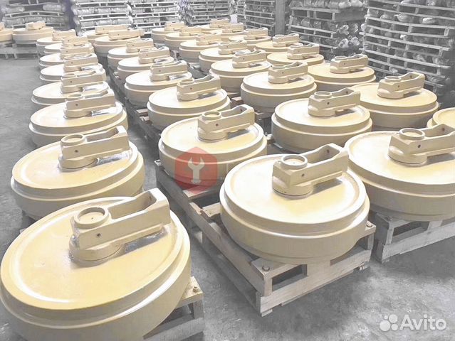 Колесо направляющее Doosan DX300LC-V(5) 270-00049A