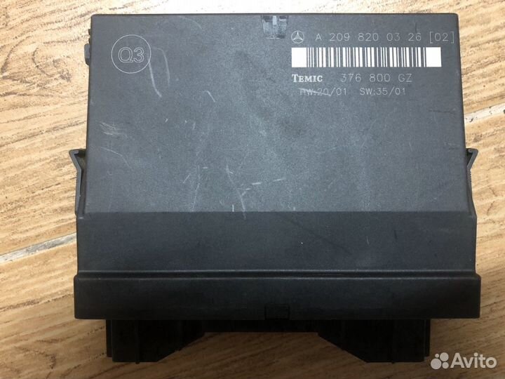 Блок комфорта задний Mercedes W209