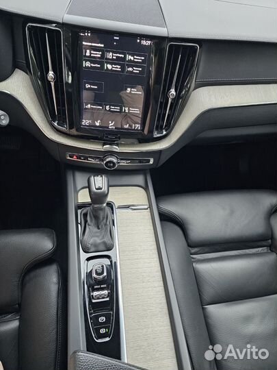 Volvo XC60 2.0 AT, 2021, 65 000 км