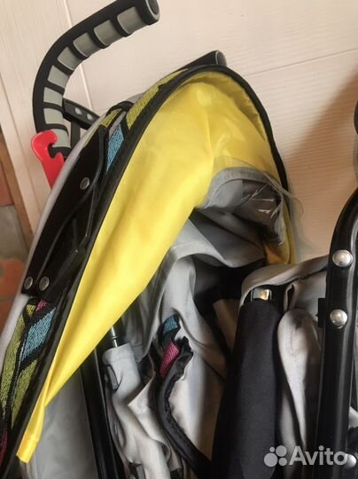 Коляска новая