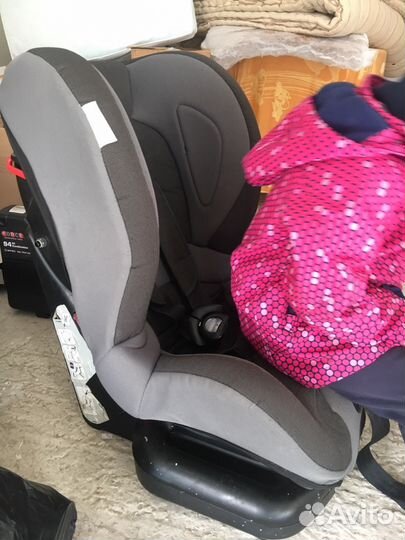 Автомобильное кресло