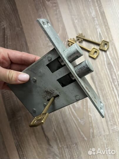 Дверной замок врезной ягуар-м