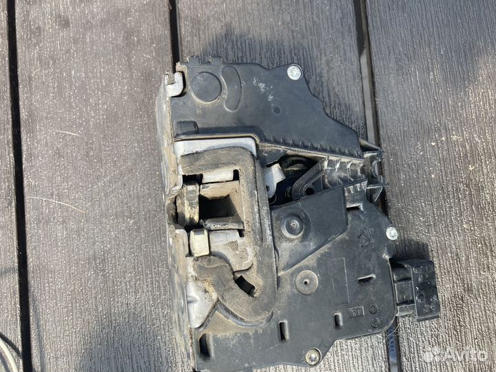 Замок задней левой двери opel meriva a