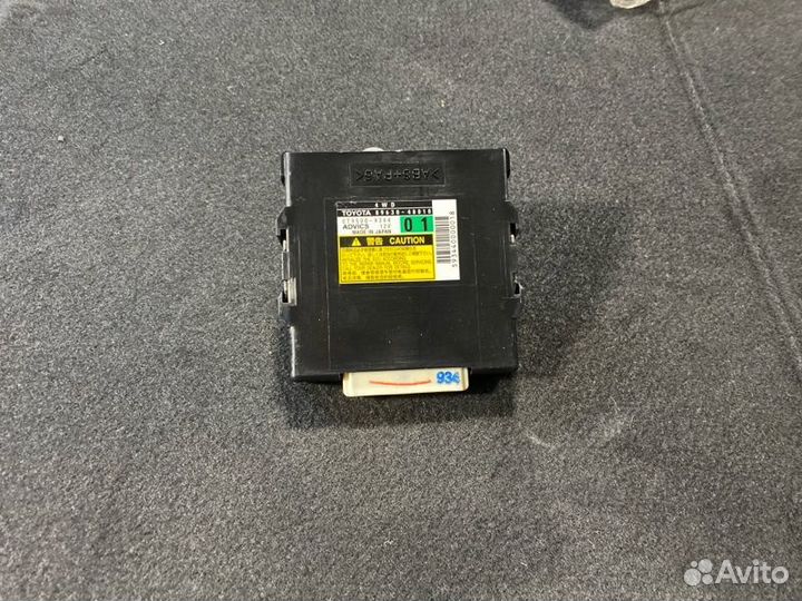 Блок управления полным приводом Lexus Rx 350 2GR