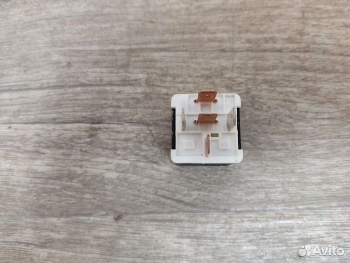 Реле volvo 9130269