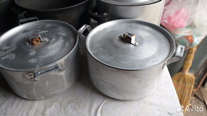 Кастрюля алюминиевые б/у. Емк.3 литра