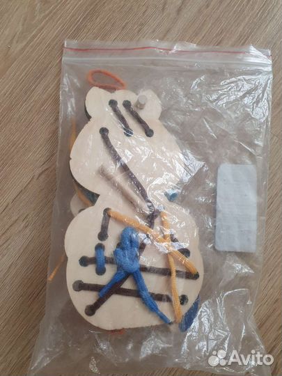 Развивающая игрушка шнуровка Кот новая