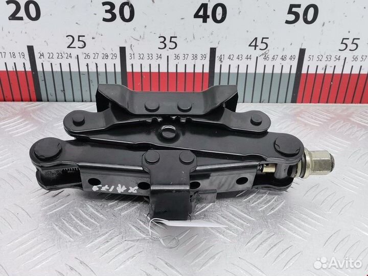 Домкрат для Renault Scenic 1 8200096829