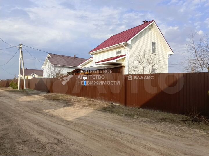 Дом 105 м² на участке 4,5 сот.