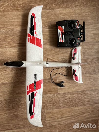 Радиоуправляемый самолет Dolphin 600