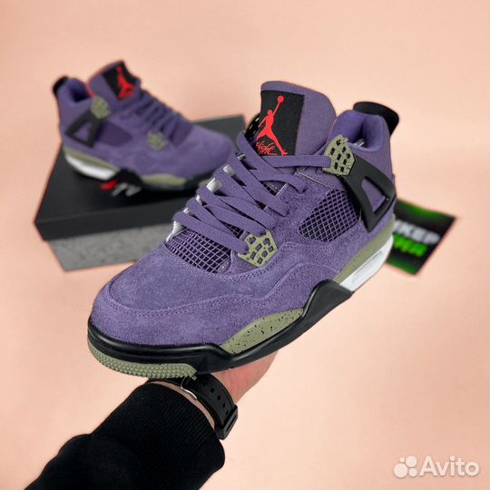 Air Jordan 4 Retro
