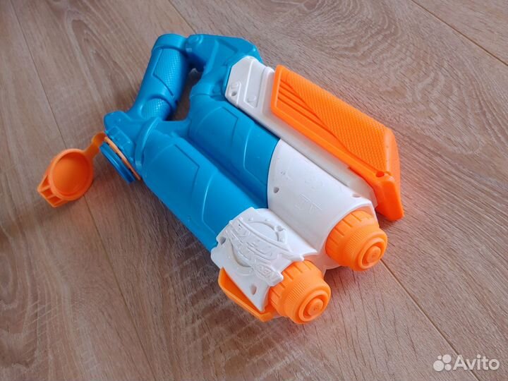 Nerf super soaker