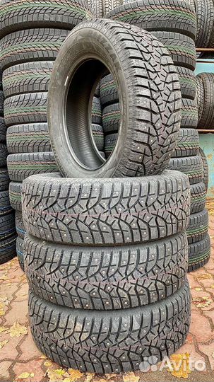 Bridgestone Blizzak Spike-02 SUV 225/65 R17 106T