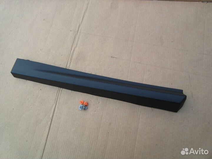 Молдинг двери задний правый Infiniti QX50 J55 17-2