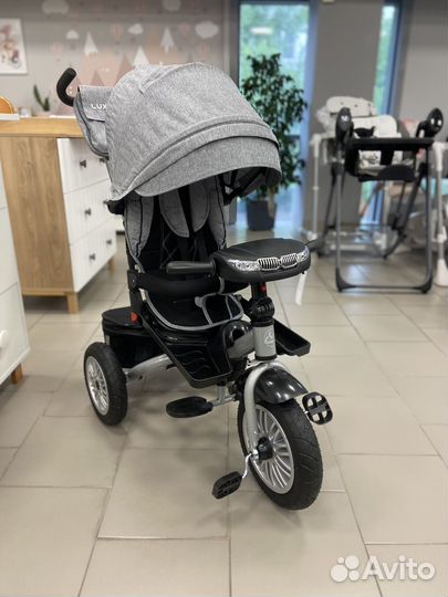 Велосипед с родительской ручкой Luxmom 760