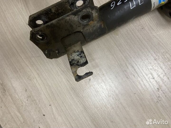 Амортизатор передний правый Chevrolet Cruze I (200