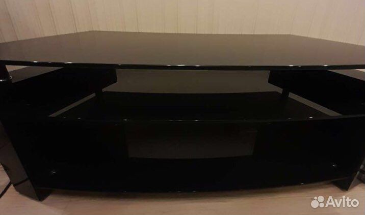 Стеклянная тумба под тв