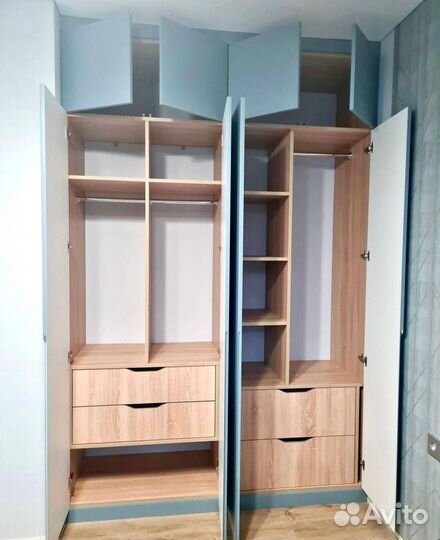 Шкаф до потолка встроенный