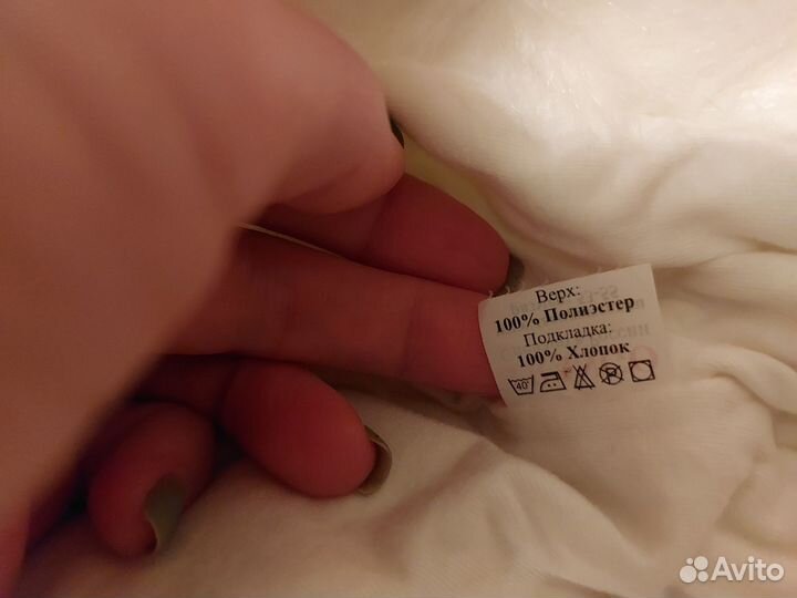 Зимняя белая шапка