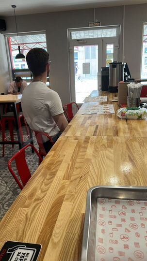 Торговая площадь, 70 м²