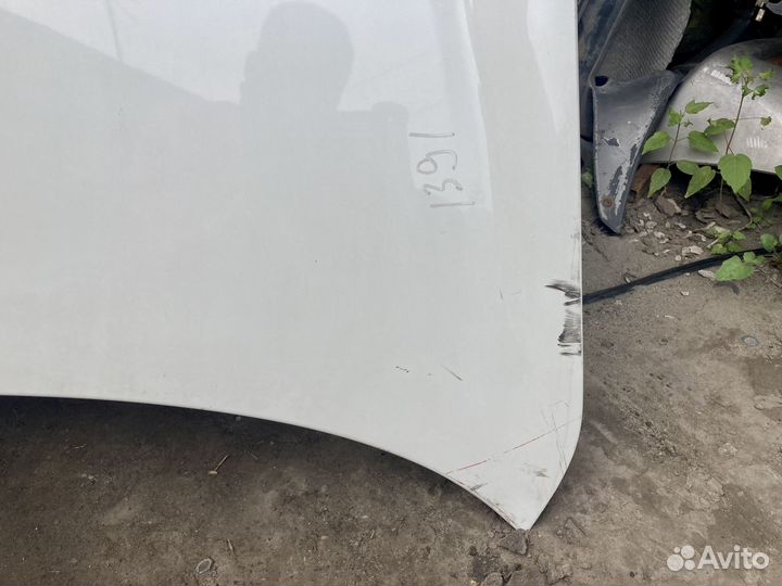 Капот Nissan Skyline (купэ) V35