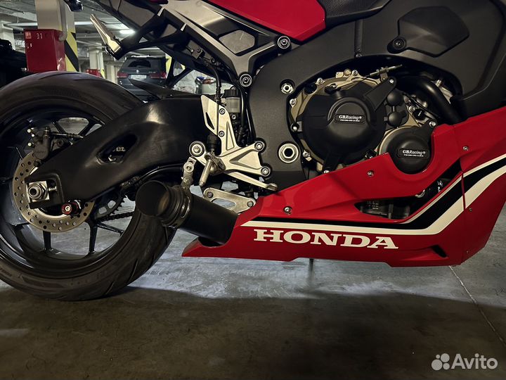 Honda CBR 1000 RA Fireblade