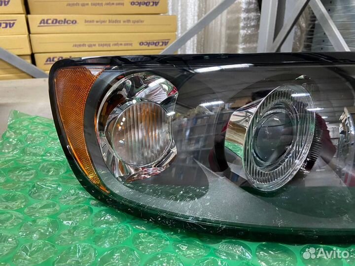 Фара правая Volvo S40 новая оригинал