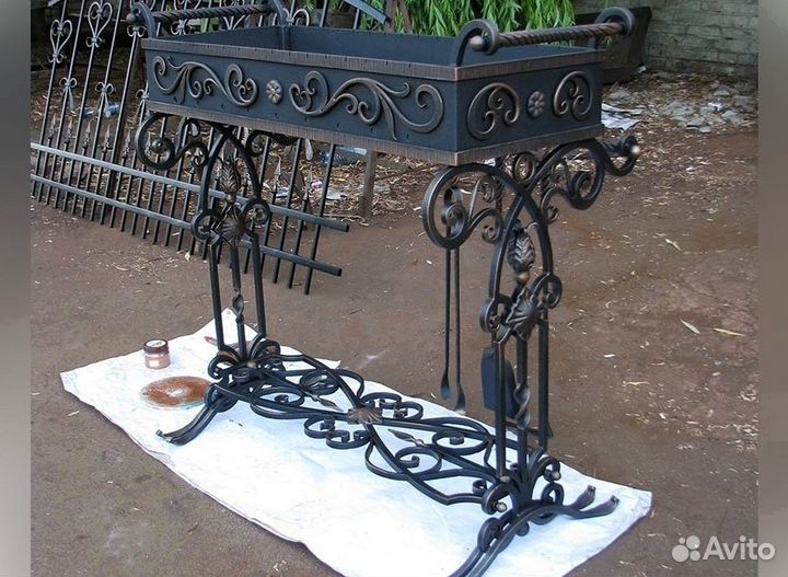 Мангал с крышей