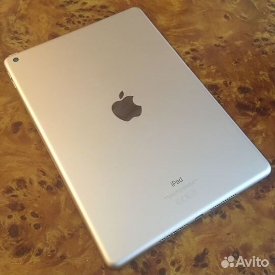 iPad 7 2019 32gb на запчасти дисплей целый