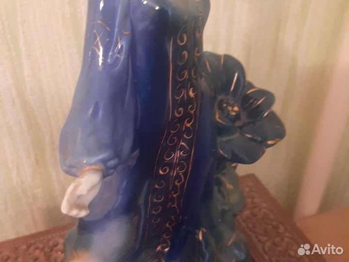 Статуэтка фарфор, Гжель, хозяйка медной горы