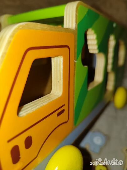 Деревянный сортер-грузовик viga